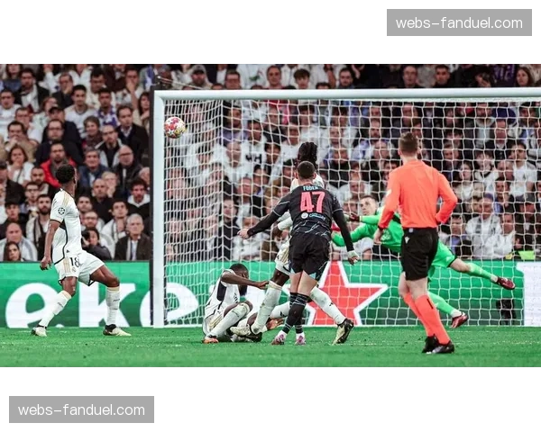 曼城1-0小胜诺丁汉森林，福登打入制胜球