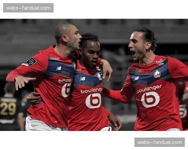 里昂2-0洛里昂终结九场不胜，恩德里克边路助攻打破僵局